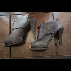 Simply Vera Wang Booties